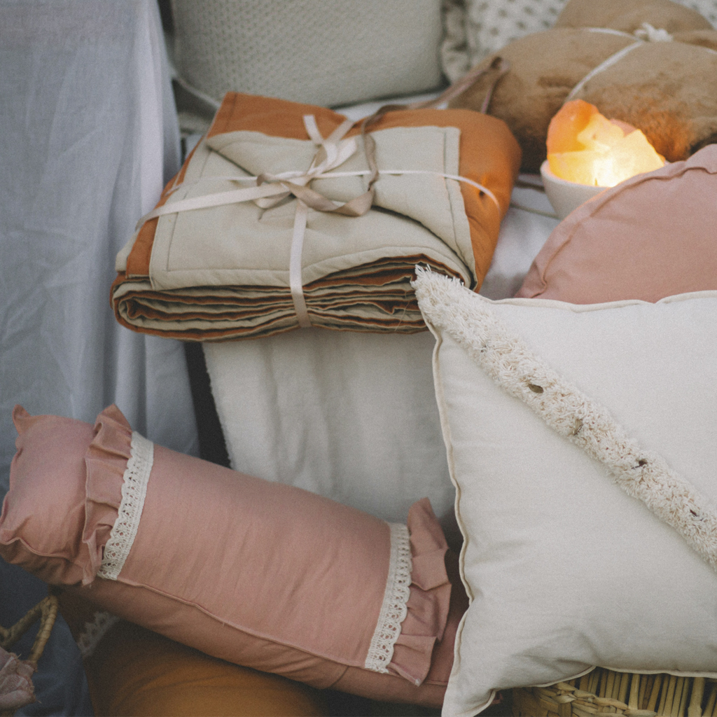 Poduszki relaksacyjne, ortopedyczne i medytacyjne – jak wykorzystać ich moc?